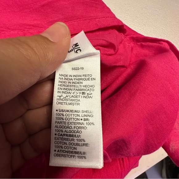 The Drop | Elegant Pink Midi Dress with Ruffle Straps - Picture 5 of 5